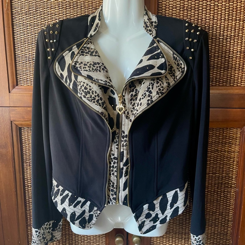 leopard trimed black knit, zip front jacket by Frank Lyman Design